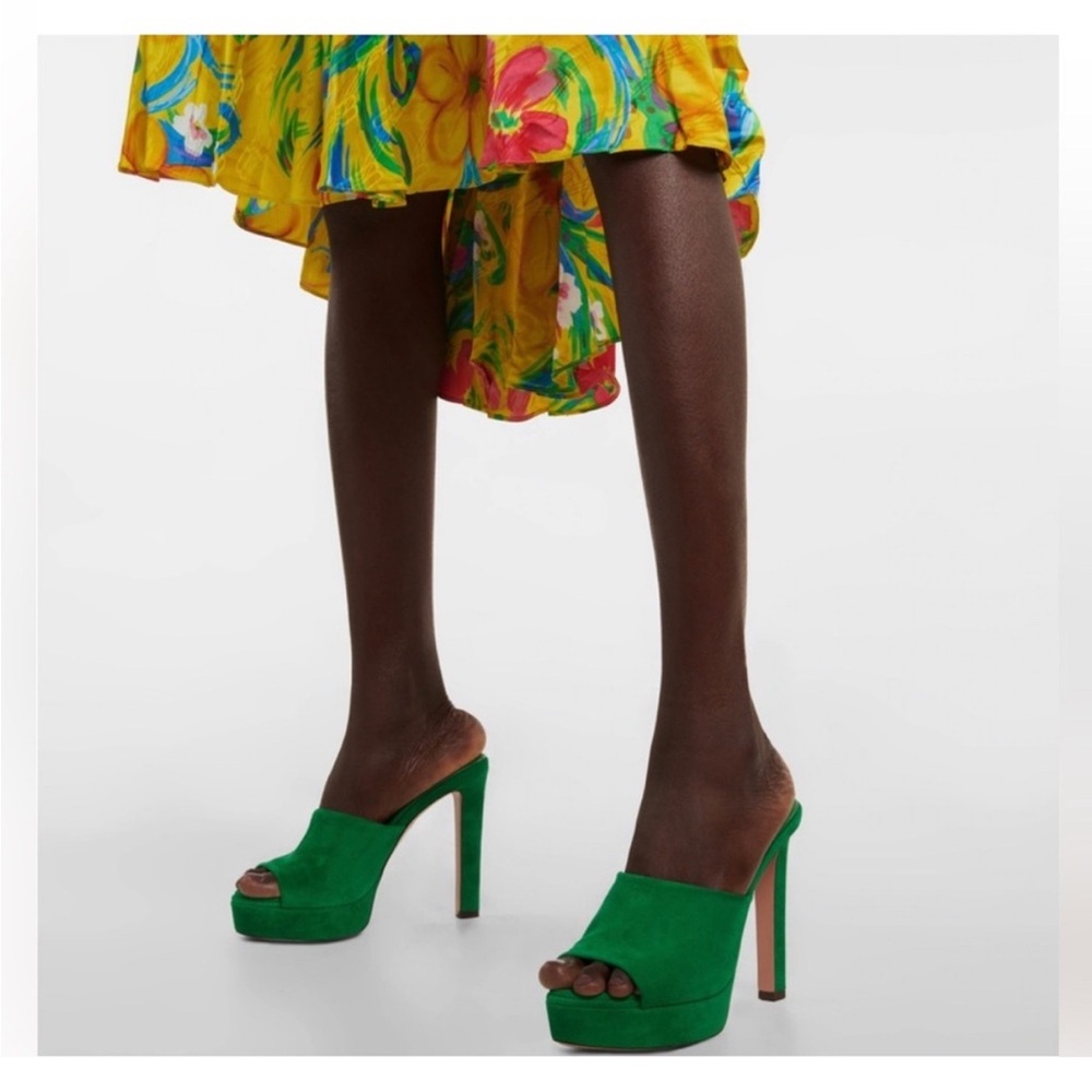 STUNNING KELLY GREEN SUADE AQUAZZURA MULES 💚 - Picture 6 of 6